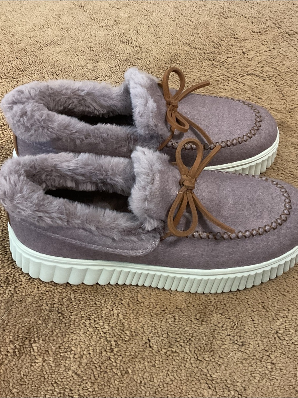 Skechers Plush Faux-Fur Slip-On Moccasins in Lavender Size 8 - Picture 4 of 9
